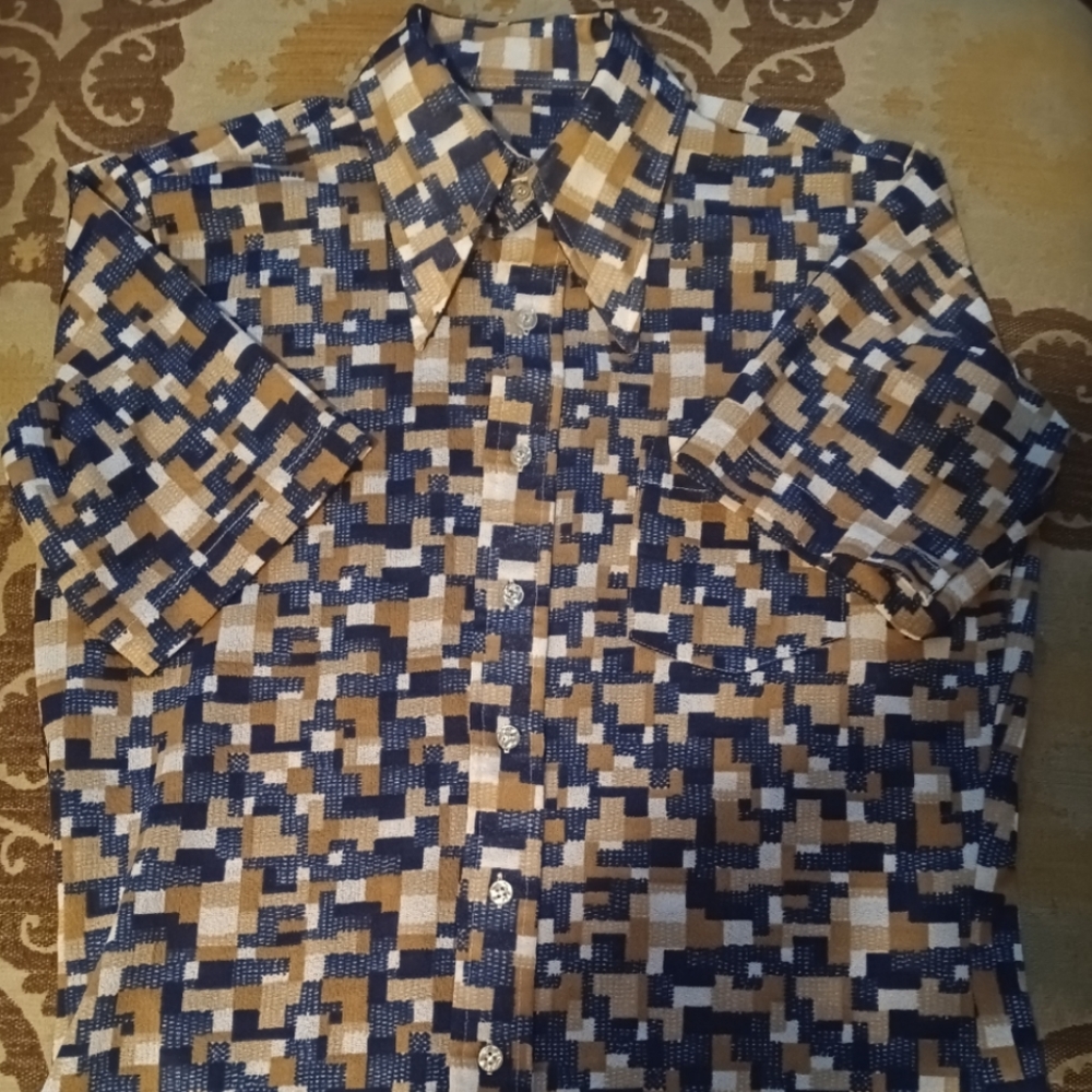 Vintage 1960s -70s button up leisure shirt